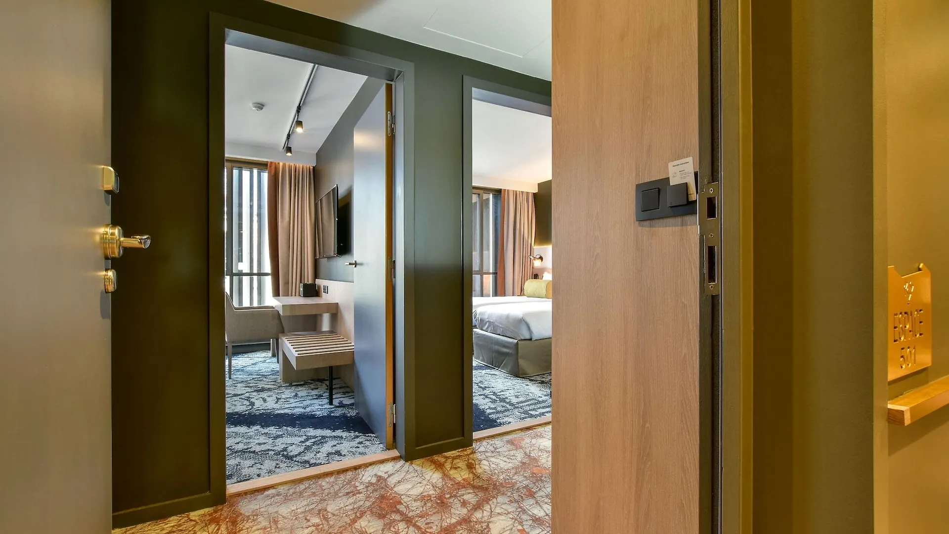 ****  Hotel B55 Paris France