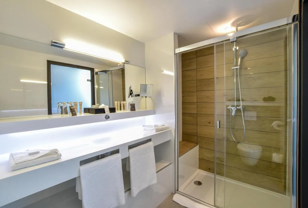 Hotel B55 Paris France