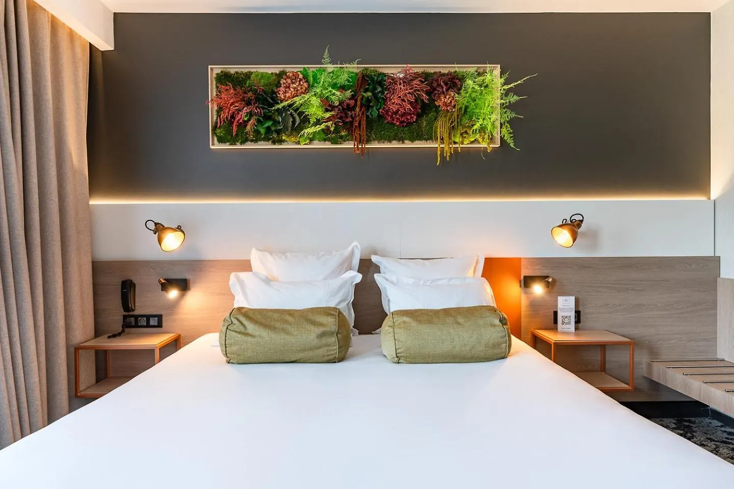 Hotel B55 Paris