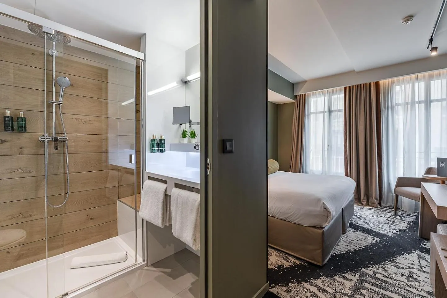 Hotel B55 Paris