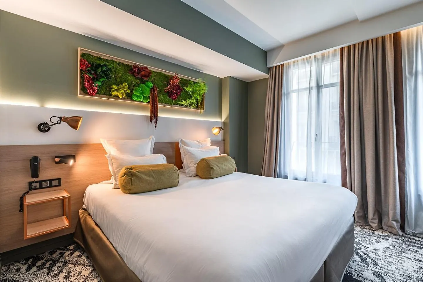 Hotel B55 Paris