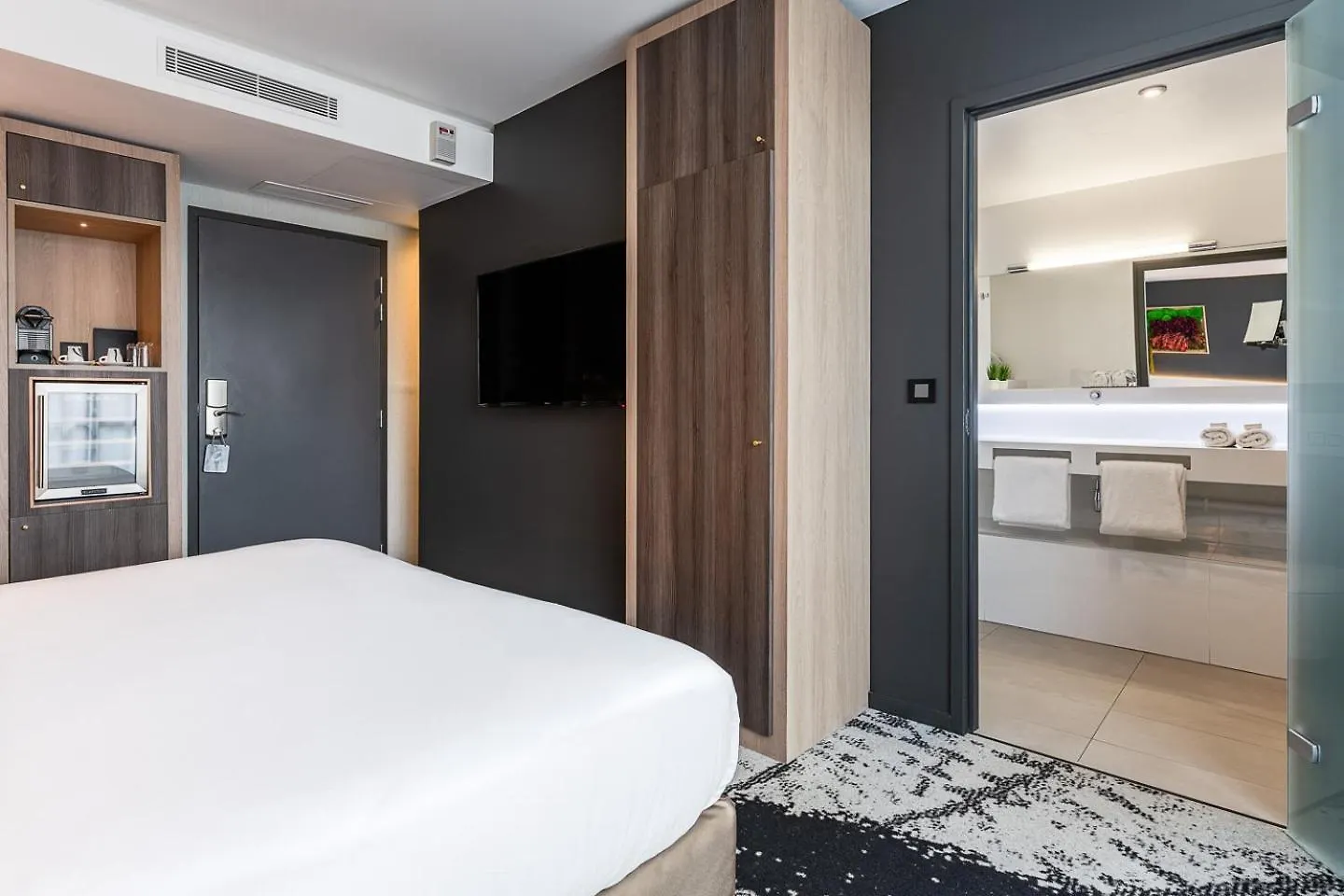 Hotel B55 Paris 4*,