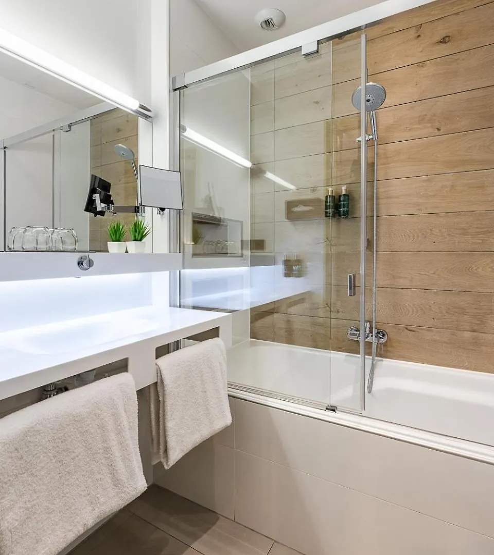 Hotel B55 Paris