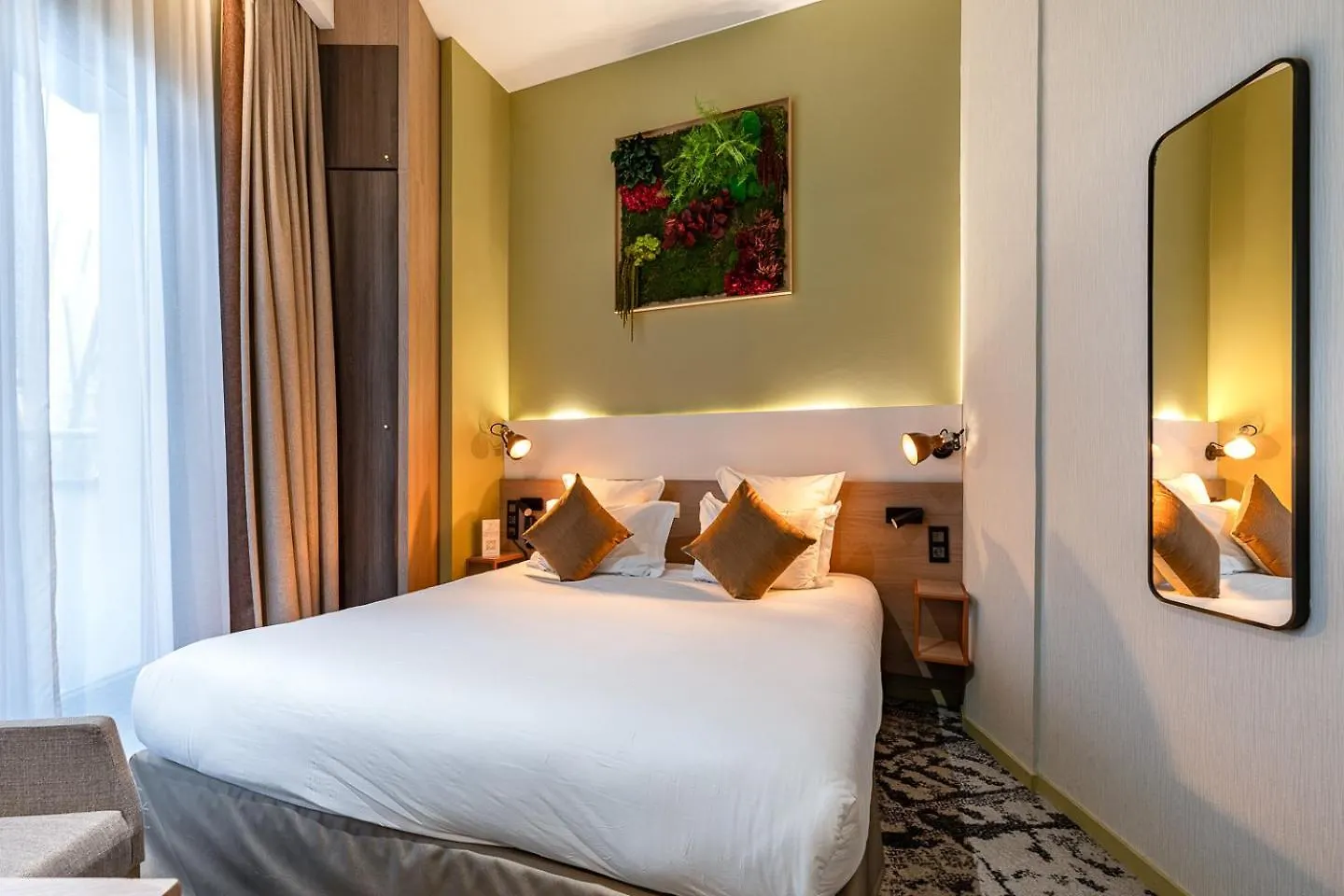 Hotel B55 Paris